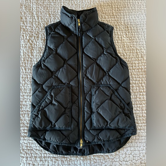 J.Crew Puffer Vest - Picture 1 of 3